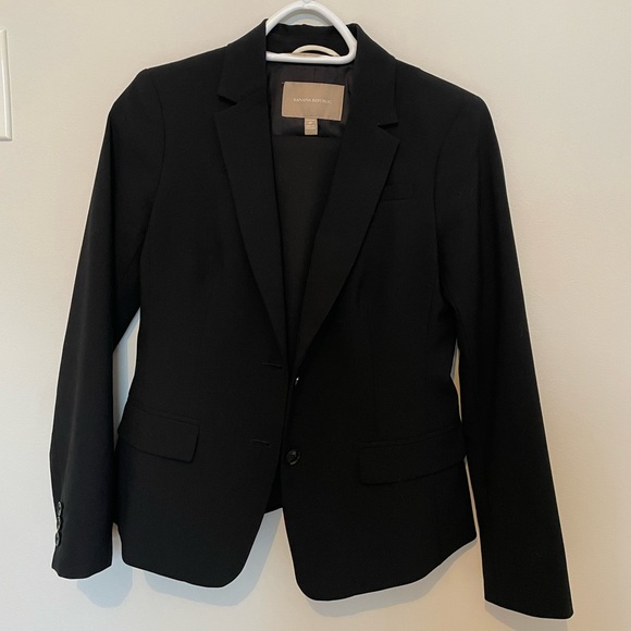 Beautiful Wool Skirt Suit - Picture 1 of 8